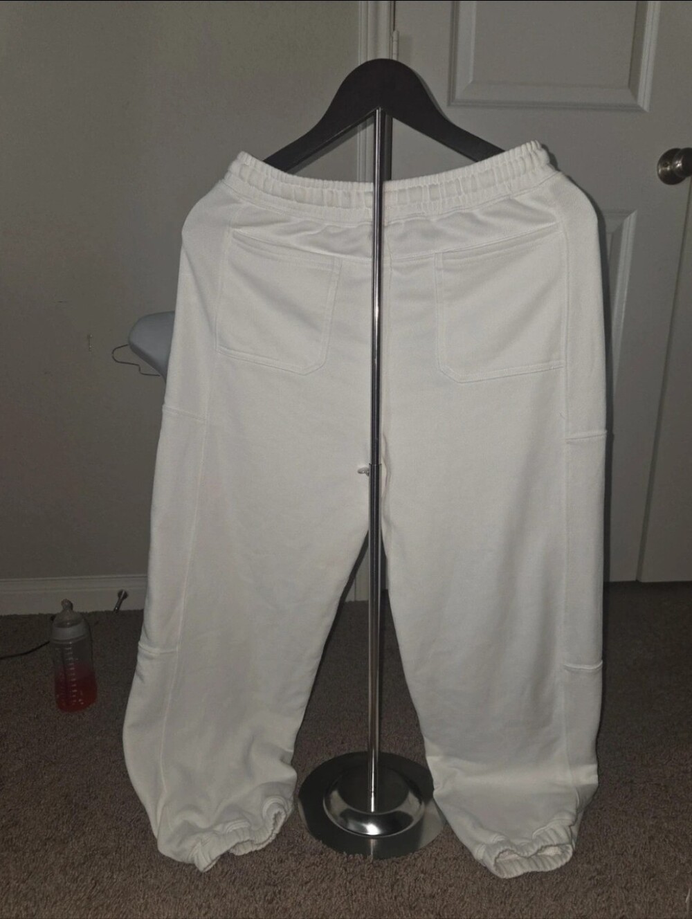 Women’s White Jogger Sweatpants – Relaxed Fit - Picture 4 of 6